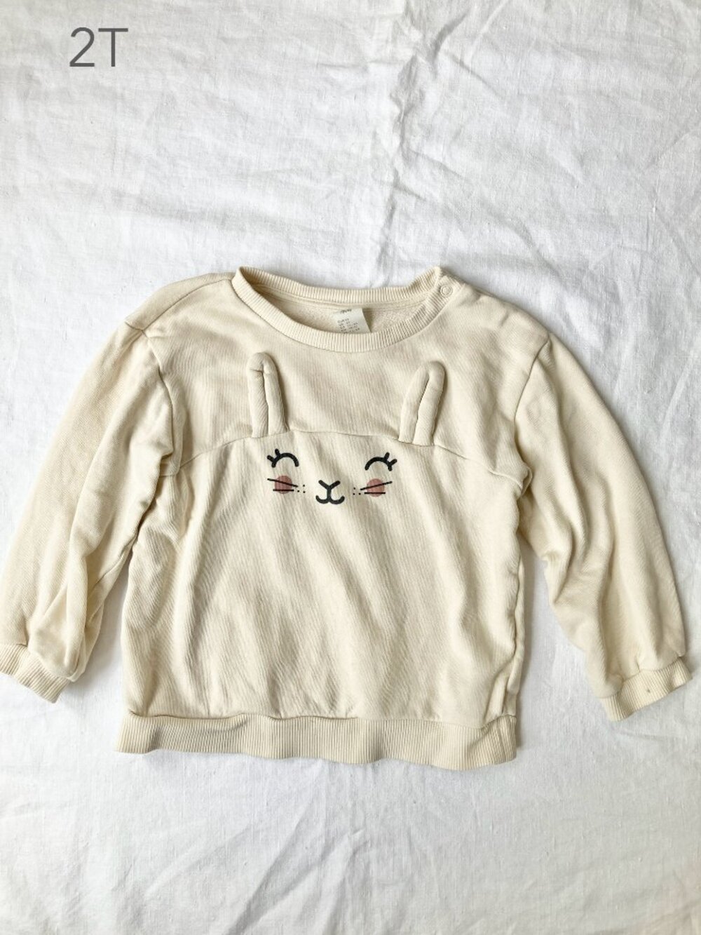 (🎨$3 PLAY) H&M 2T Toddler Bunny Rabbit Ears Cream Crewneck Sweatshirt Fall